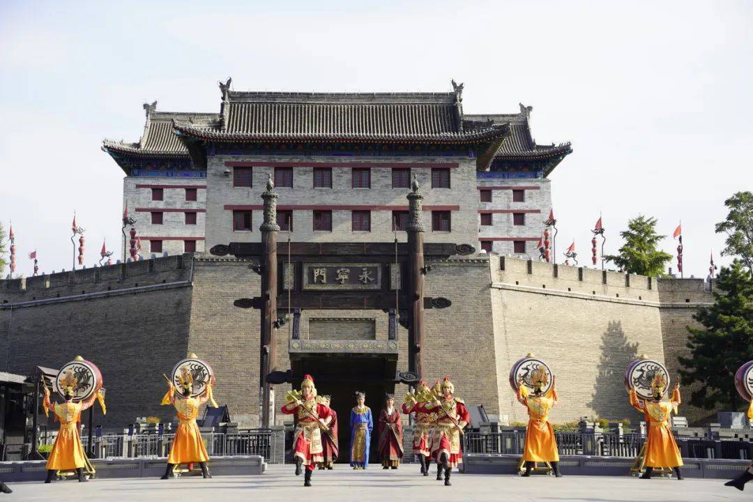 秋高气爽开学季,西安城墙"好戏"迎新!