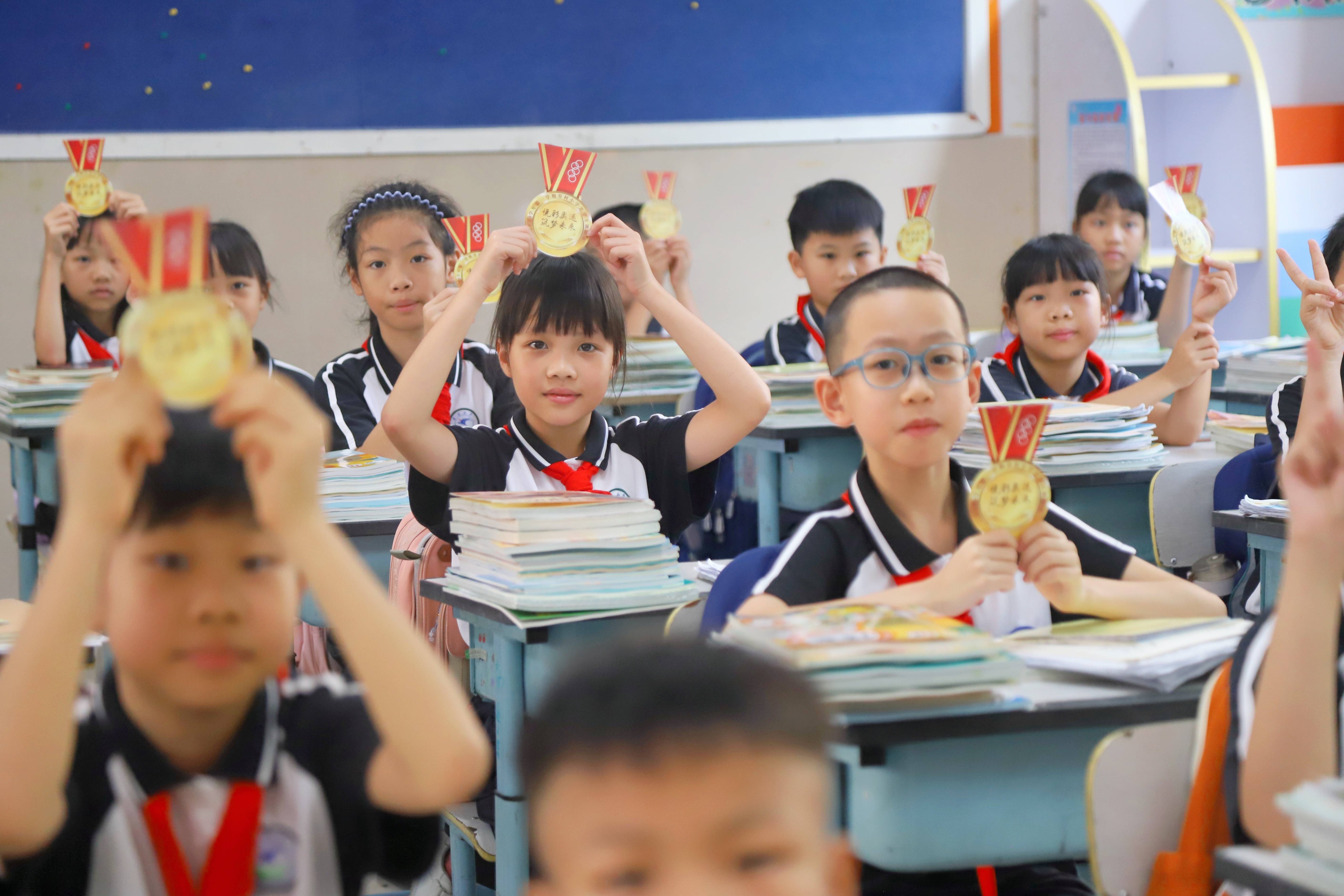 多图|优质学位up!开学季乐从中小学"花式"迎新