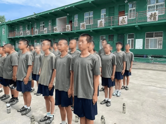 学校教官不在军训期间体罚