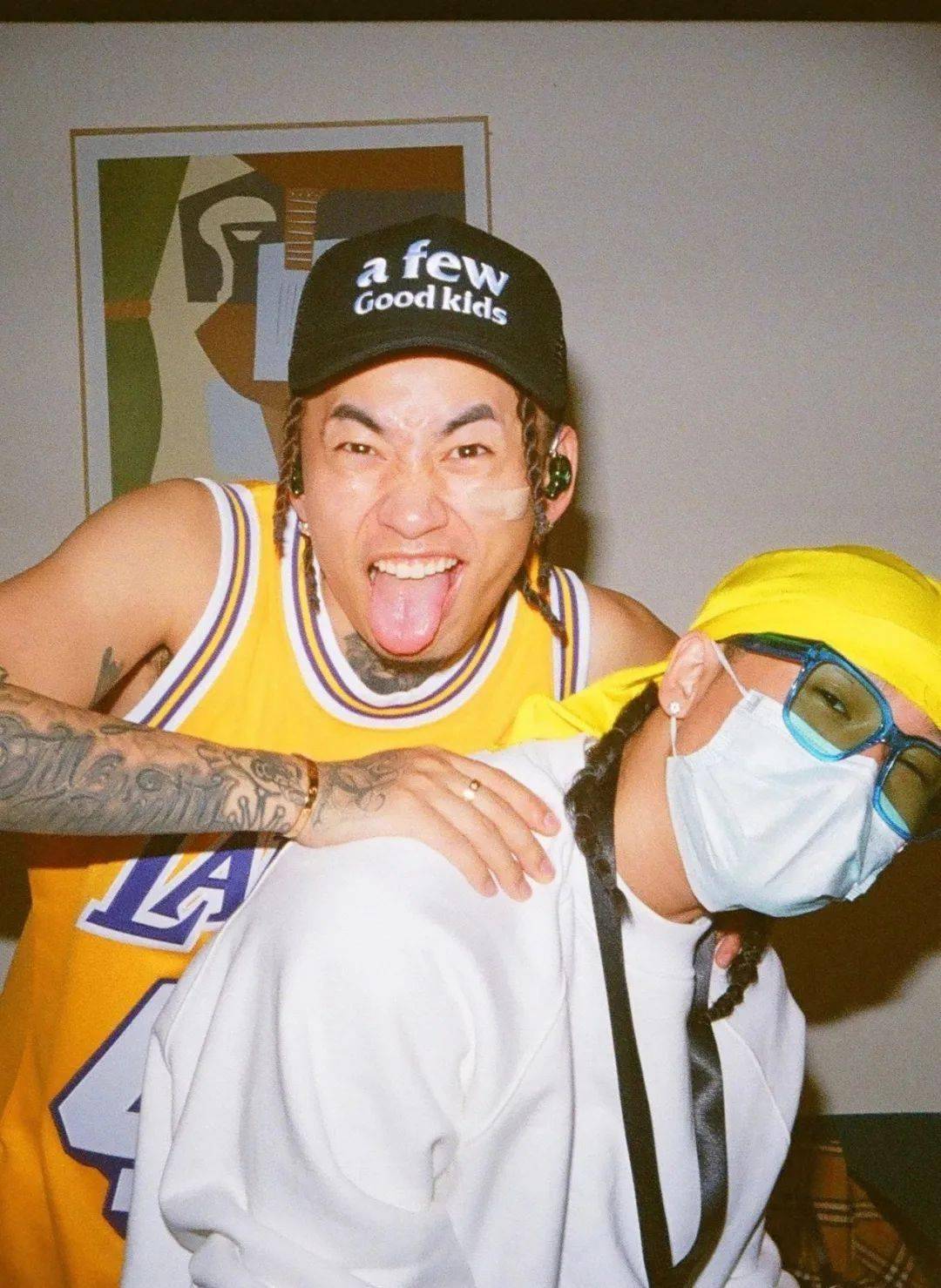 涉及大量rapper马思唯兄弟爆料打人事件赔偿3w医药费