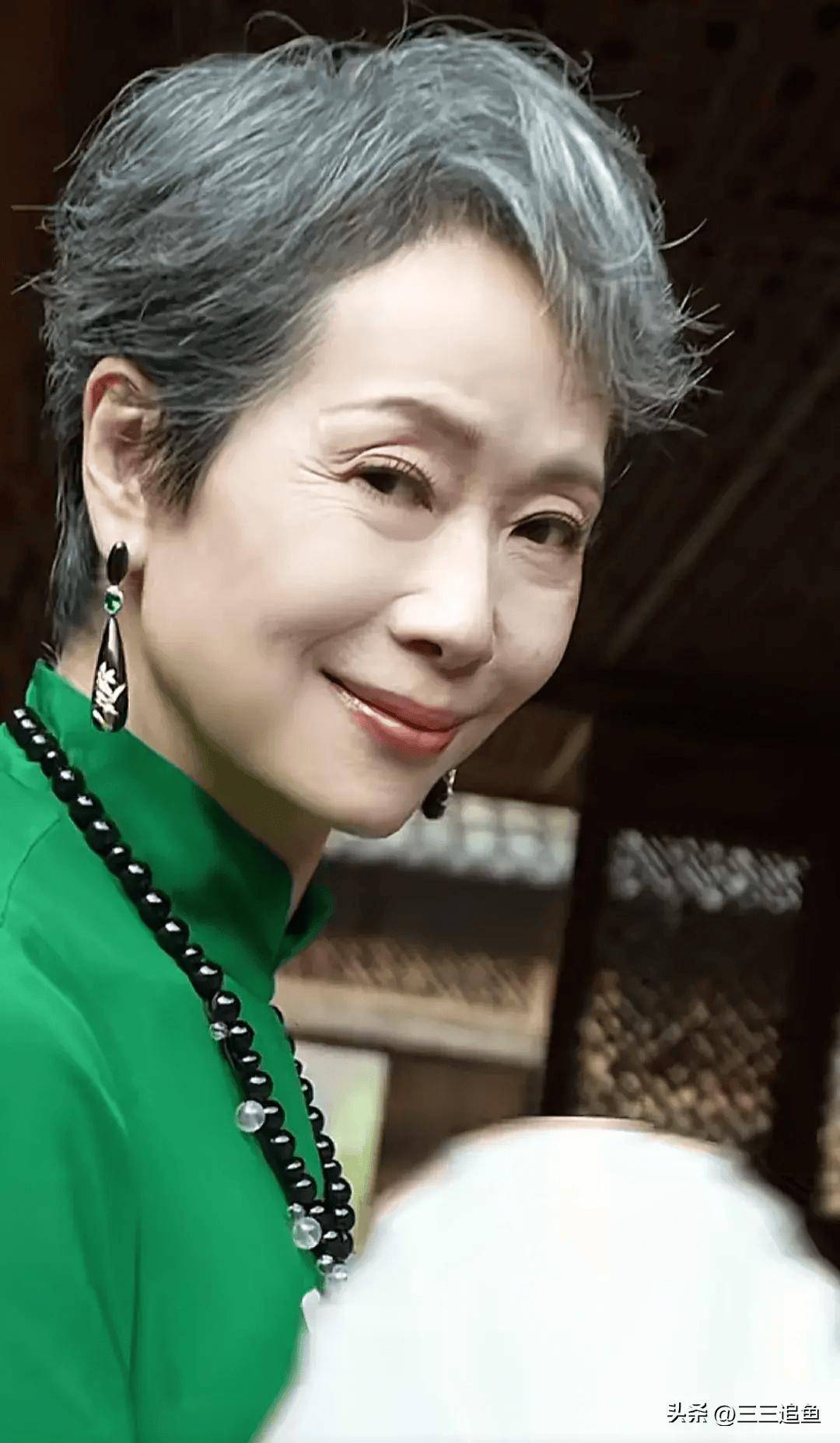 叶童长发最美,19岁那年长发飘飘,和刘诗诗有七,八分像