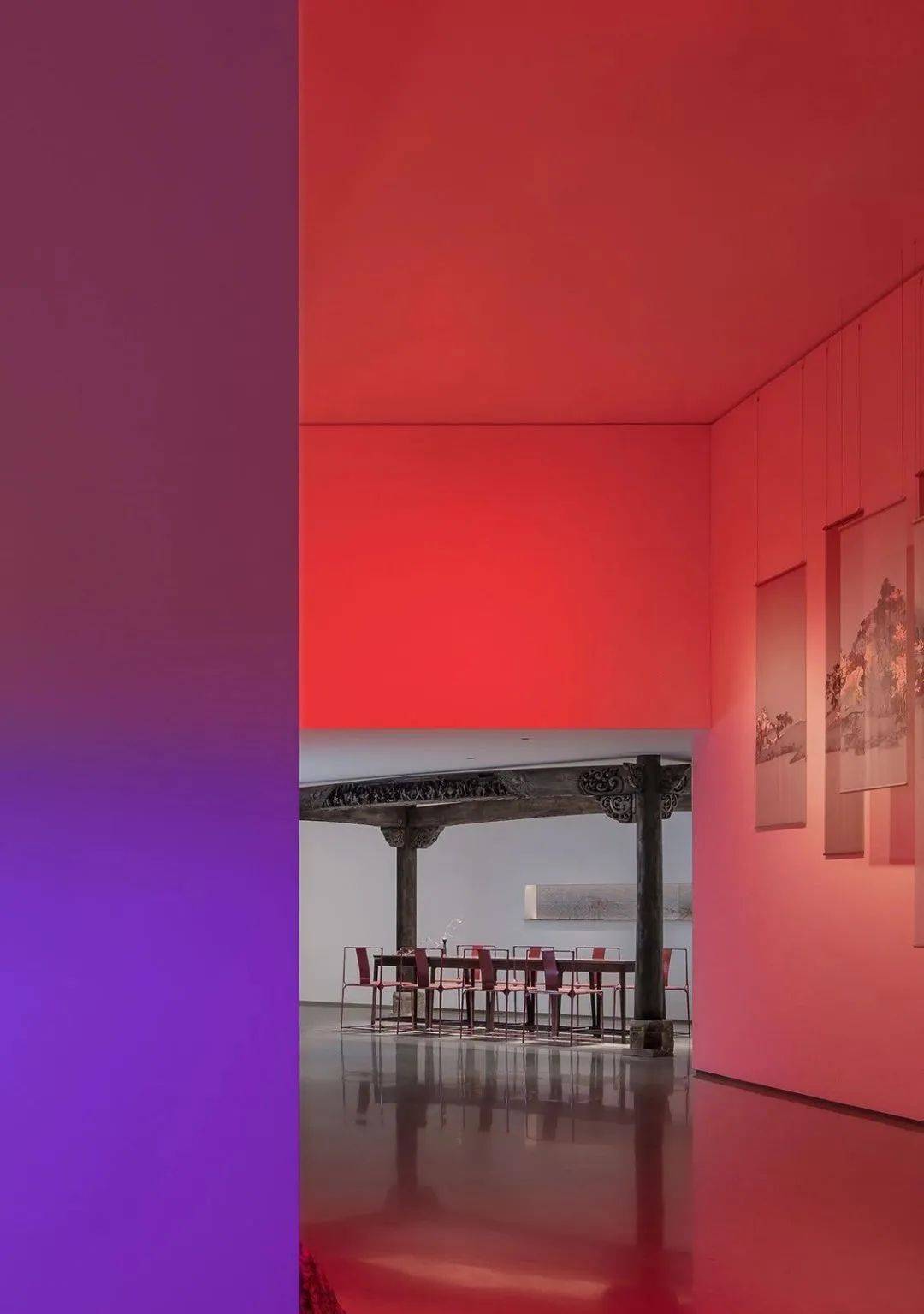 梁建国设计里素来遵循的精神寄托,历史沉淀在不同的作品中表达着不同