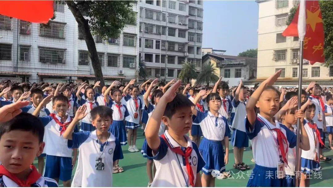 西关小学_精神_全体师生