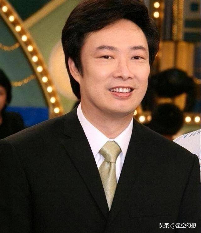 事实证明,67岁无儿无女的费玉清,已经在另一条人生路上越走越远