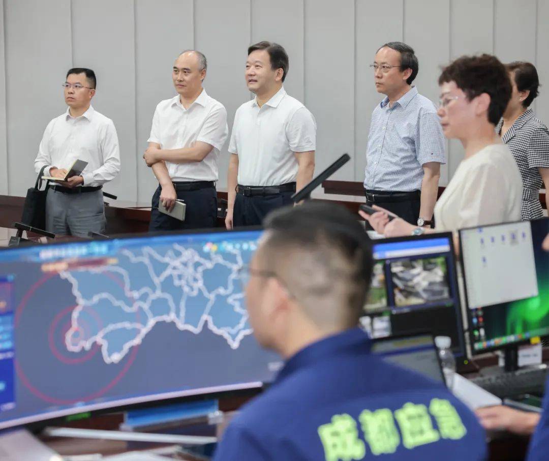 曹立军调研城市运行和应急管理工作，要求加快构建超大城市智慧高效治理体系，促进高质量发展和高水平安全良性互动_蓉城_人人_责任