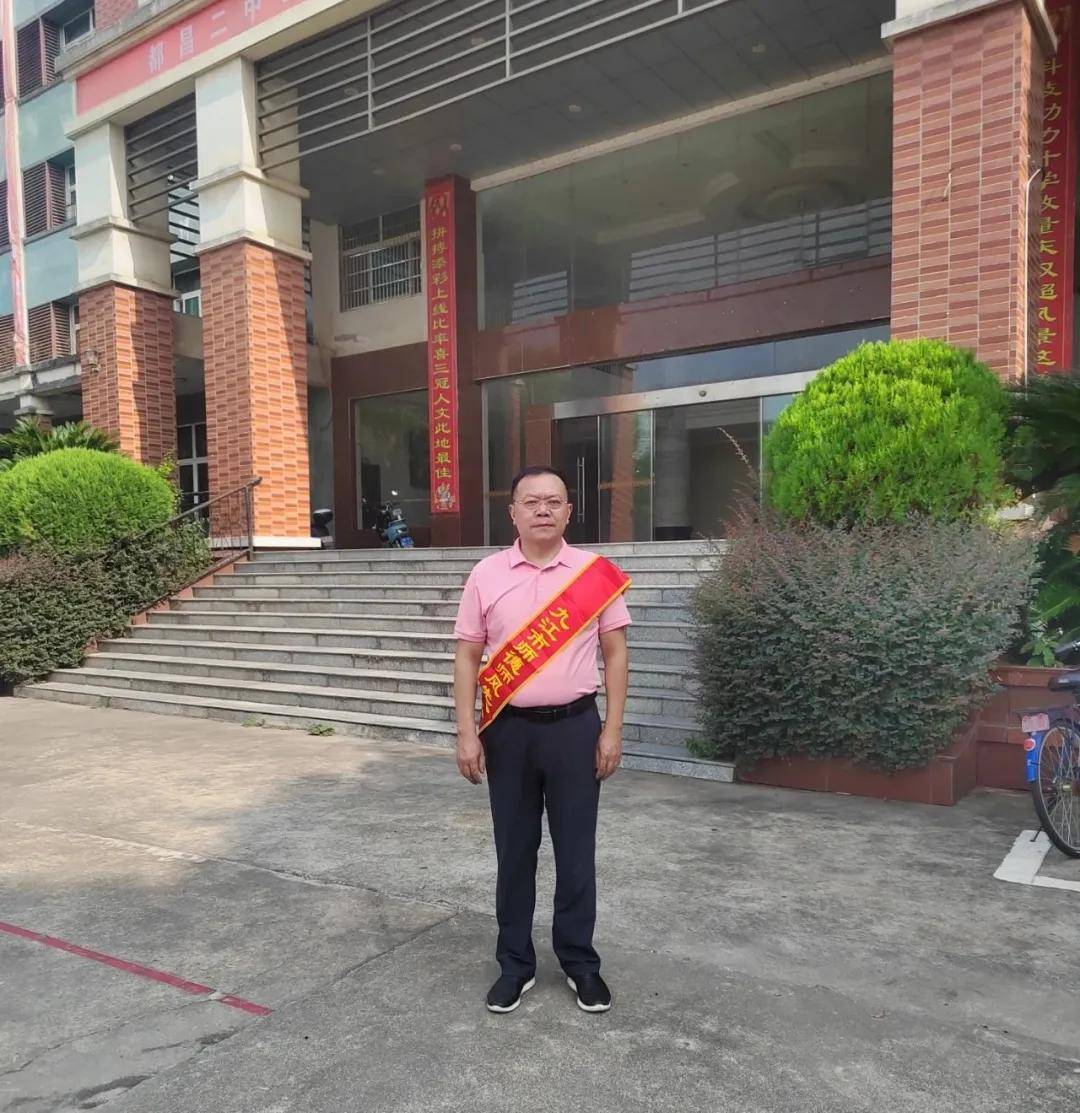 都昌二中:全国优秀教师段宝国,深耕教坛三十载 恪守初心育桃李