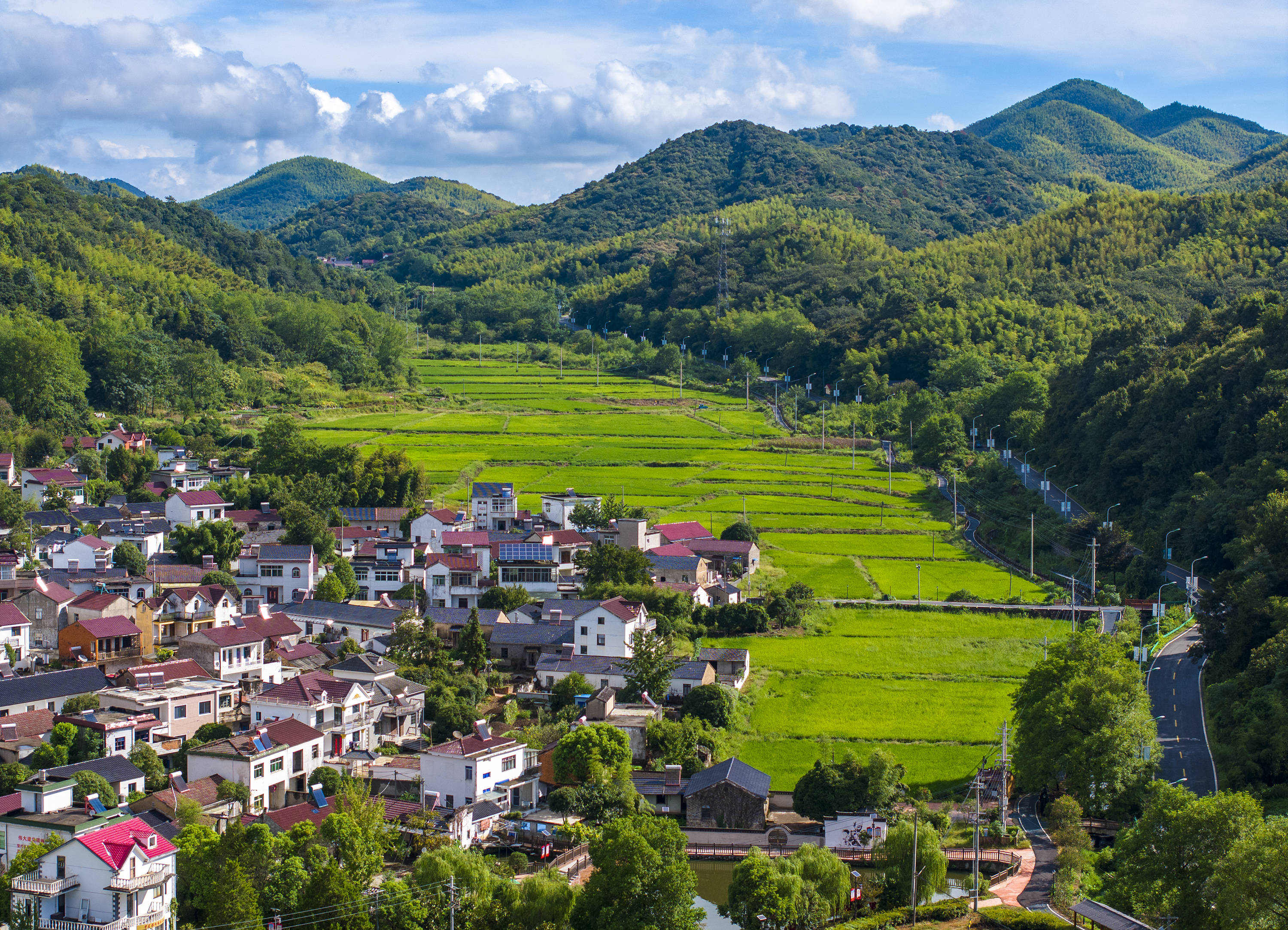 最美乡村山水田园风景图片