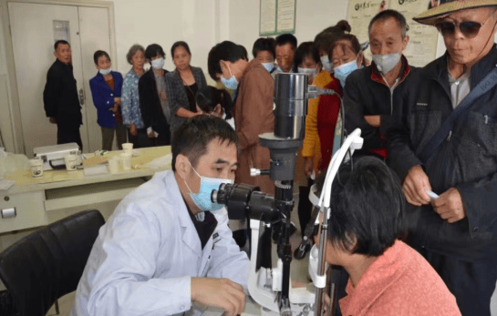 包含广安门中医医院、房山区代挂专家号，减少患者等待就医的时间的词条