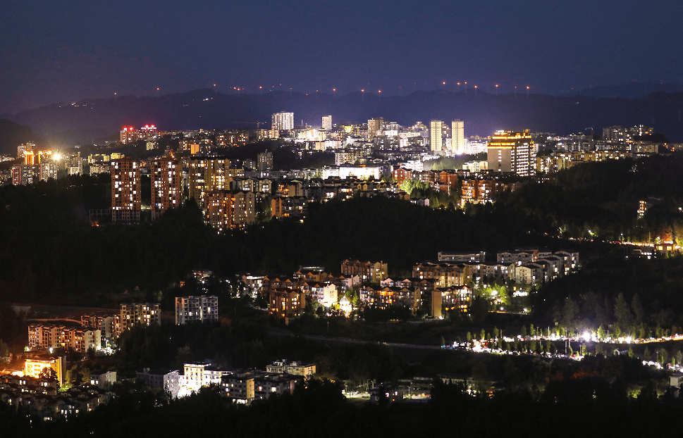 山村变山城，来看候鸟镜头中的苏马荡