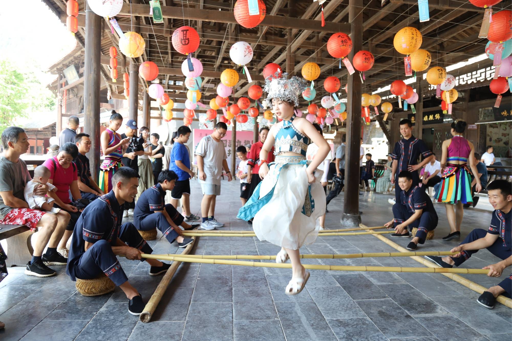 重庆彭水:体验苗族文化过中秋