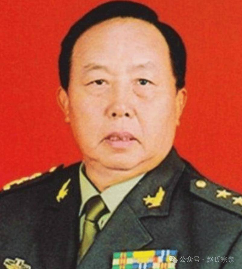 何其宗:自卫反击战中立功,1990年成中将,56岁退役,原因存争议