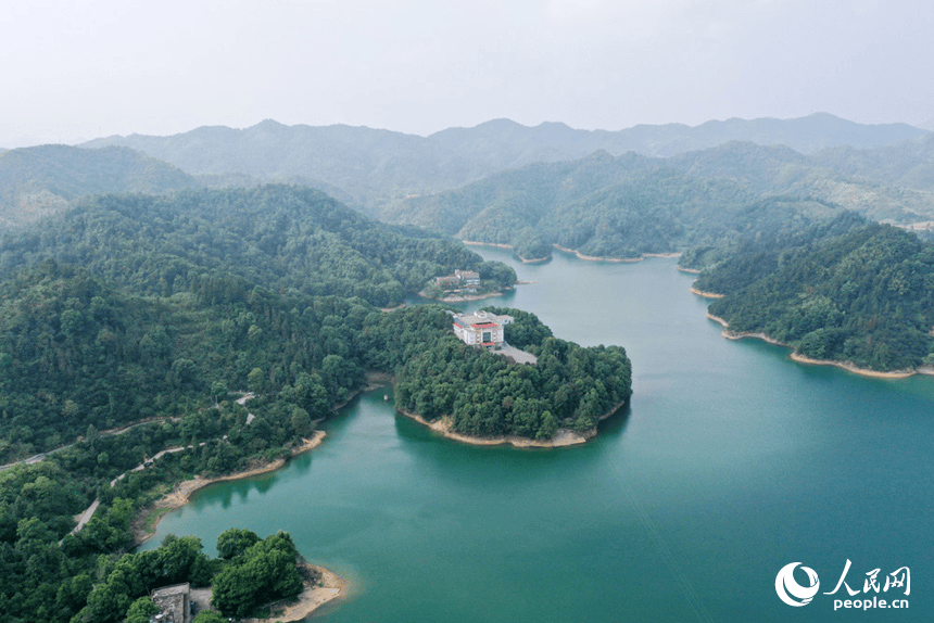 江西上栗:波光涟漪 水库景美