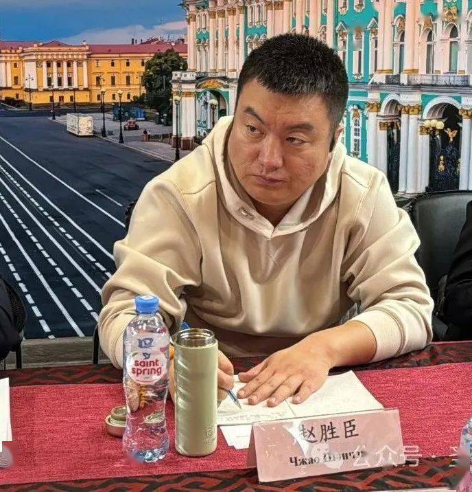 哈尔滨商务考察团访问俄中商务园