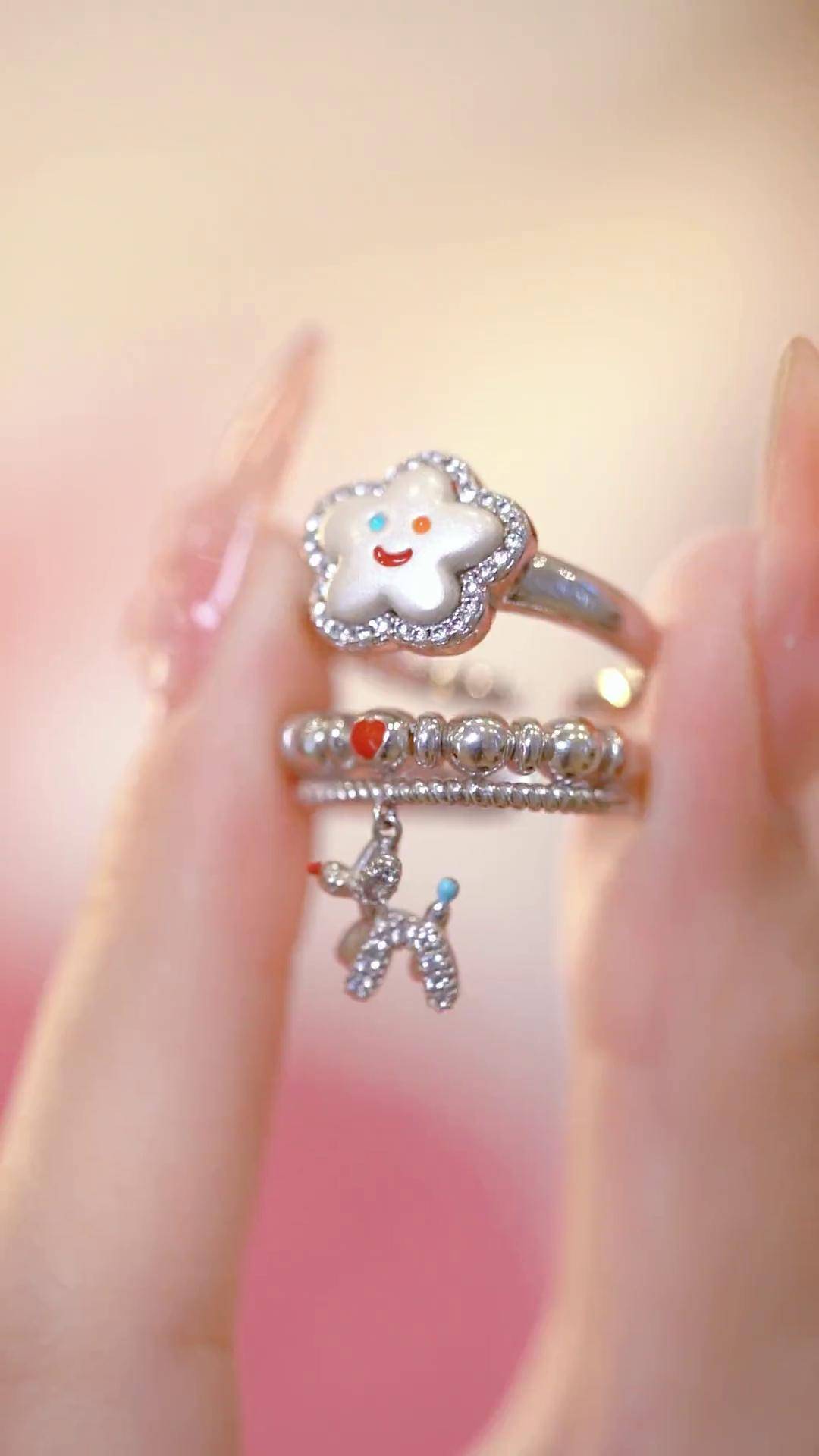 童趣可爱的笑脸,戴在手上心情美美哒抖音好物年货节 戒指 戒指控 笑脸