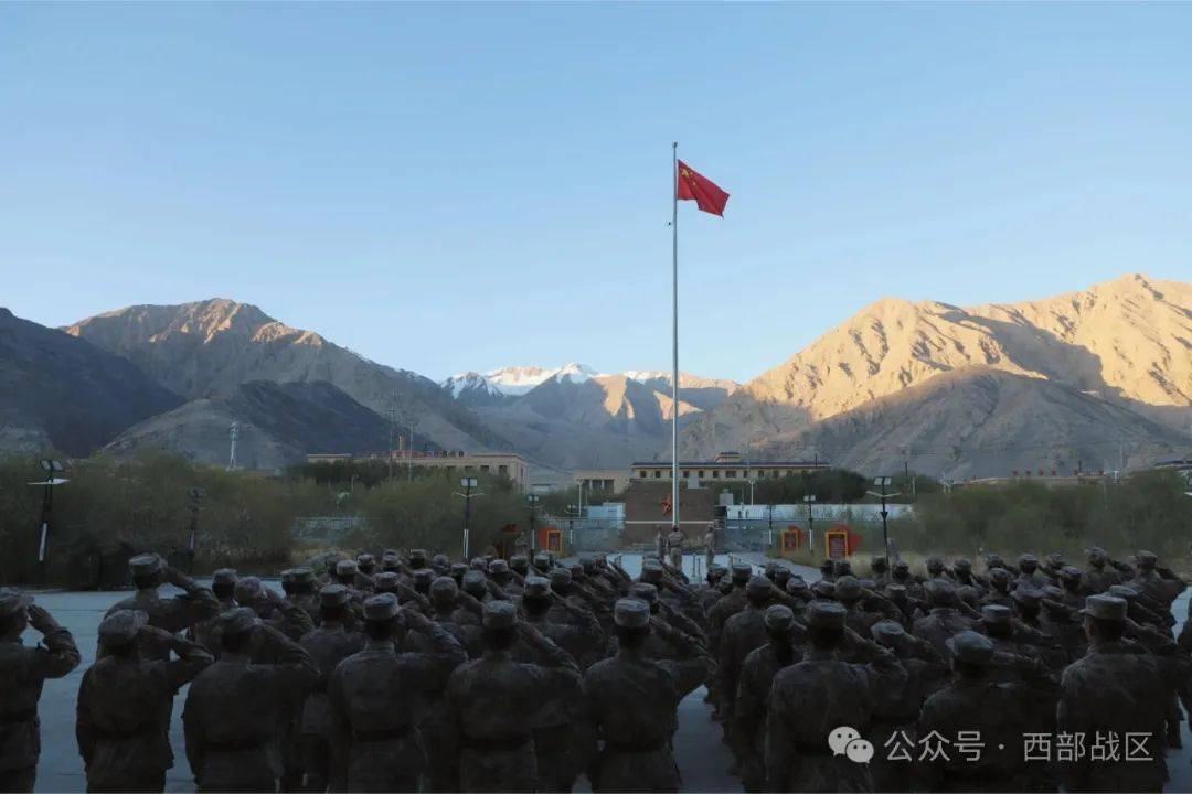 看西部官兵这样为祖国庆生_新疆军区_战区_西藏军区