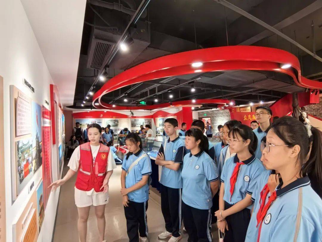 礼赞盛世丨和祖国共成长,厦门学子为祖国送祝福