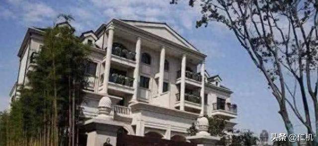 朱婷回河南老家!住豪宅,独栋五层大别墅,花园种菜住出农村风格