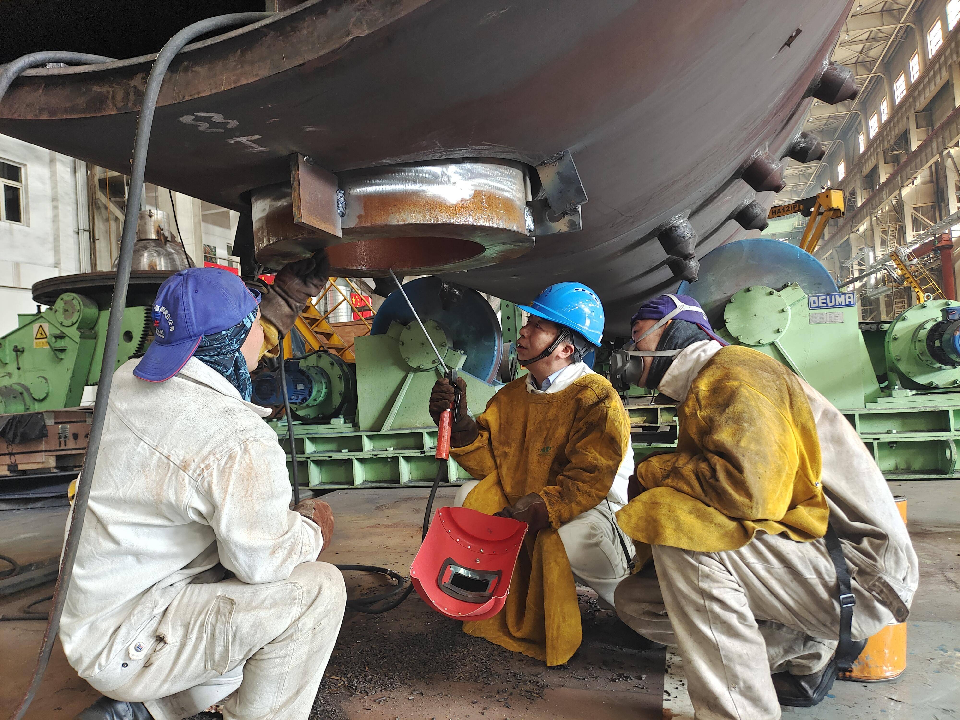 国庆|哈电锅炉:订单饱满生产忙