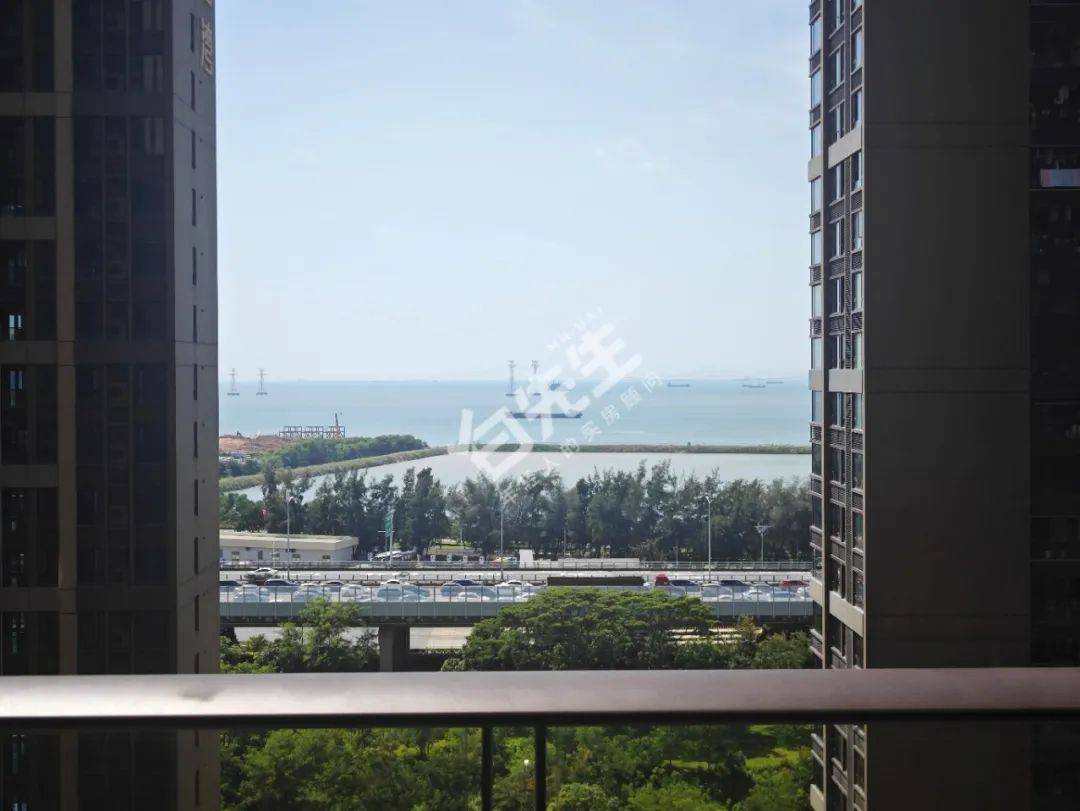 【630万南向高品质次新精装,可看海】宝安·4房 | 华丰前海湾一期 89