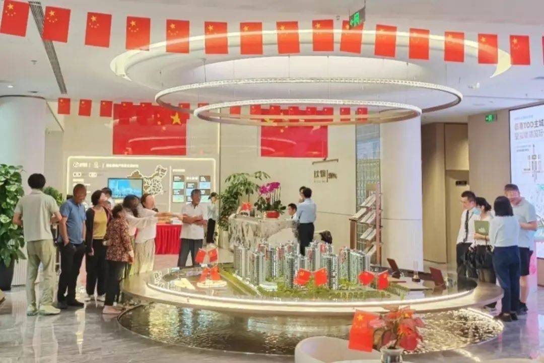 7天劲销2亿!政策助力,热销不断!上实听海&上实望海双星闪耀临港,品质铸就红盘传奇!_生活_潜力板块_配套