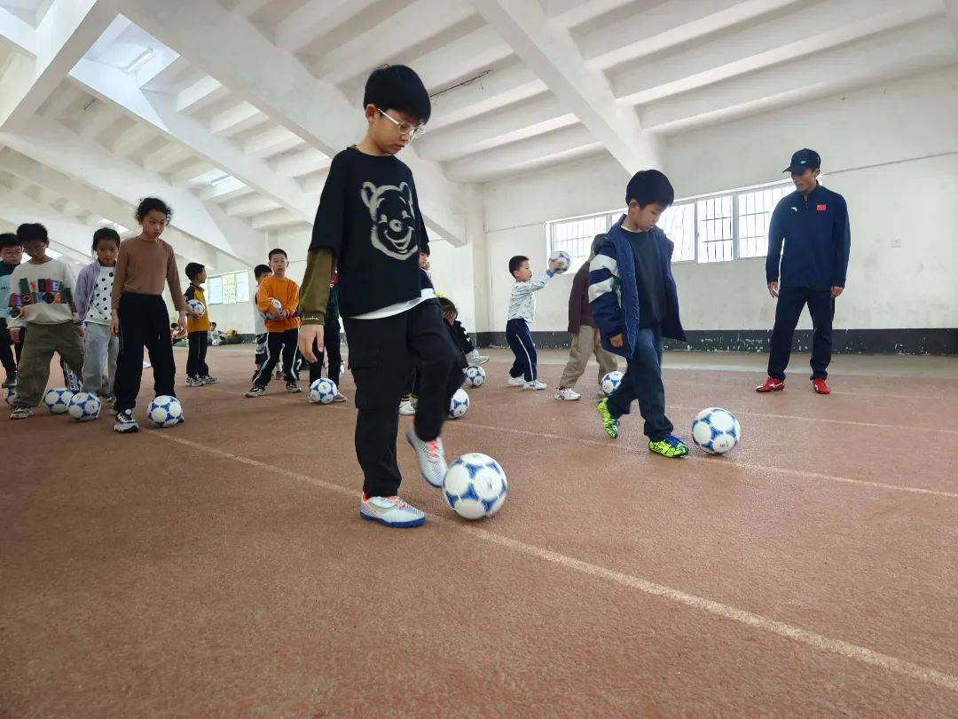 常德小门生
体育（长沙市小门生
体育达标项目）《小门生是什么意思》