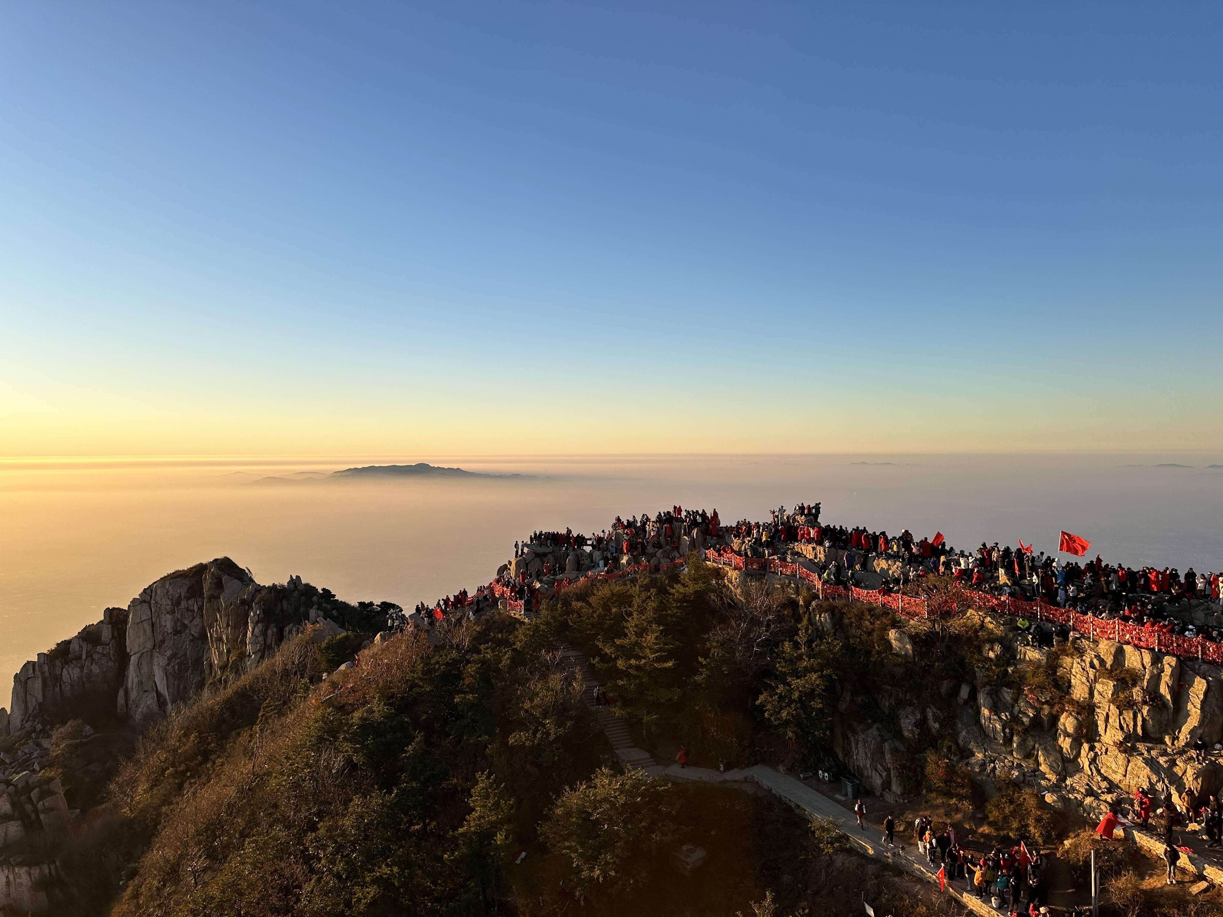 泰山雄伟壮观图片