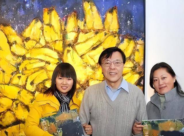 钱培琛负责临摹,卡洛斯负责做旧,格拉菲拉则负责交易