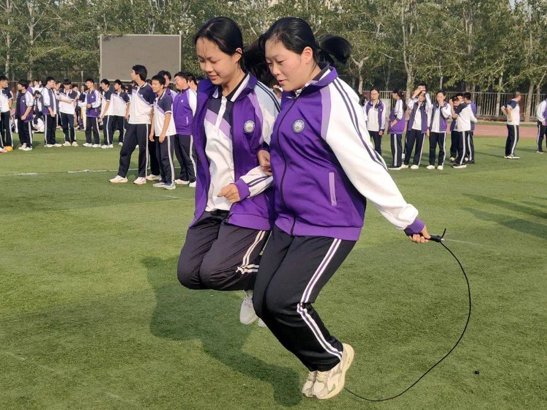 青春跃动,团结交响:杨村一中高二年级趣味团体活动