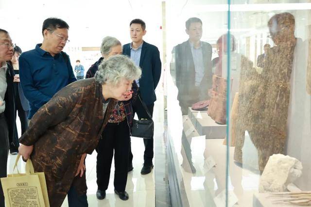 市人大常委会机关老干部党支部到滨州市中医医院(滨州医学院附属中医医院)开展“中医养生 情暖夕阳”主题党日活动 市人大常委会机关老干部党支部到滨州市中医医院(滨州医学院附属中医医院)开展“中医养生 情暖夕阳”主题党日活动