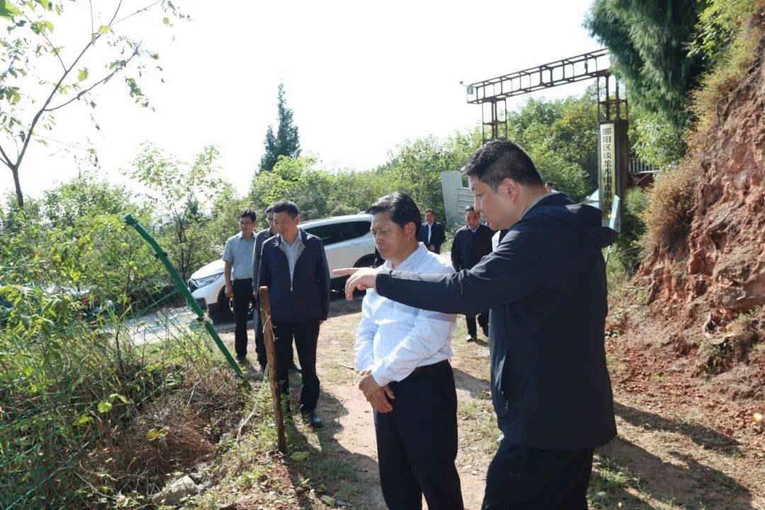 徐松深入十堰市郧阳区调研环保督察问题整改工作