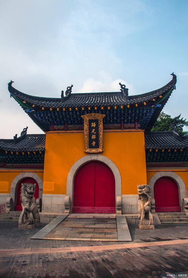 归元寺的静谧之旅,探索千年古刹的神秘魅力,带上新五香花生米