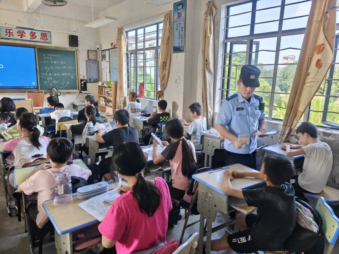 揭西公安到棉湖镇等地开展第二轮法治宣传"三进"活动专辑
