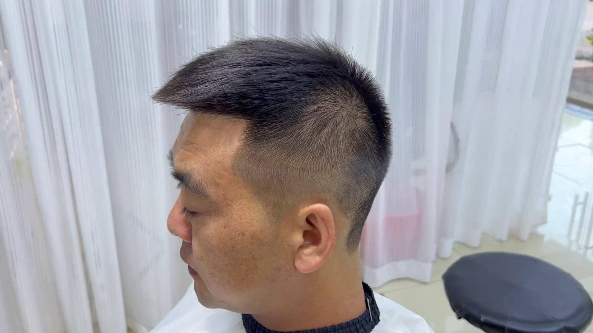 沉浸式剪头发第一视角剪瓜子头分享零基础学理发瓜子头男士发型干净有