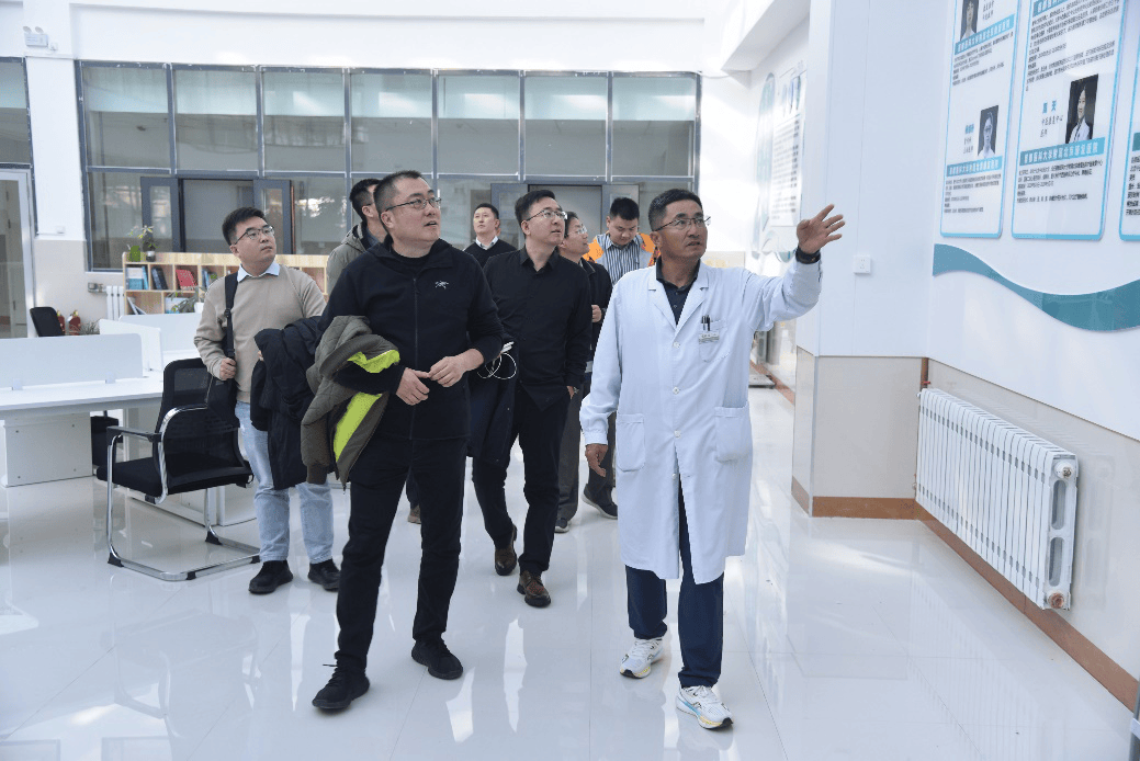 北京大学首钢医院检查陪护加挂号老人体检全程引导，不慌不忙的简单介绍