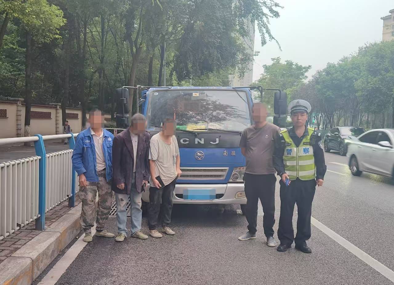 民警:不顾安全怎么行_龚某_处罚_乘客