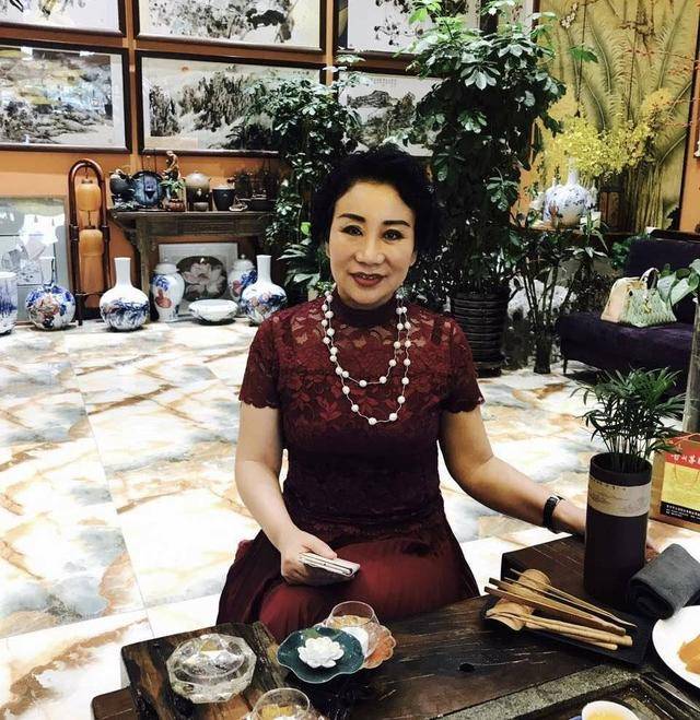 哈尔滨“警虎”于涛涉黑团伙覆灭：商业版图涉30余家公司，二号人物在逃｜封面头条