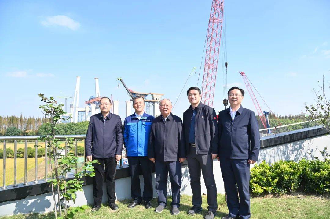交通运输部原部长黄镇东调研张靖皋长江大桥