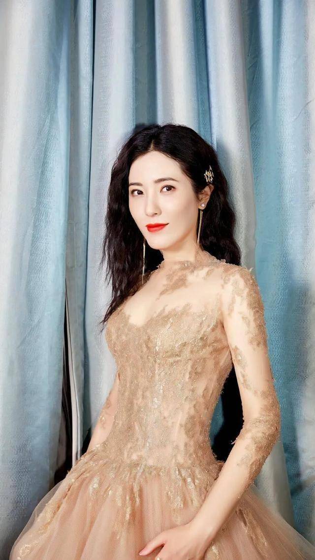 华娱主角娶了曾黎的小说