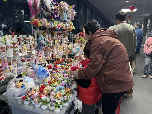 北京这个夜市成年轻人“新宠”！最吸引人的还是……