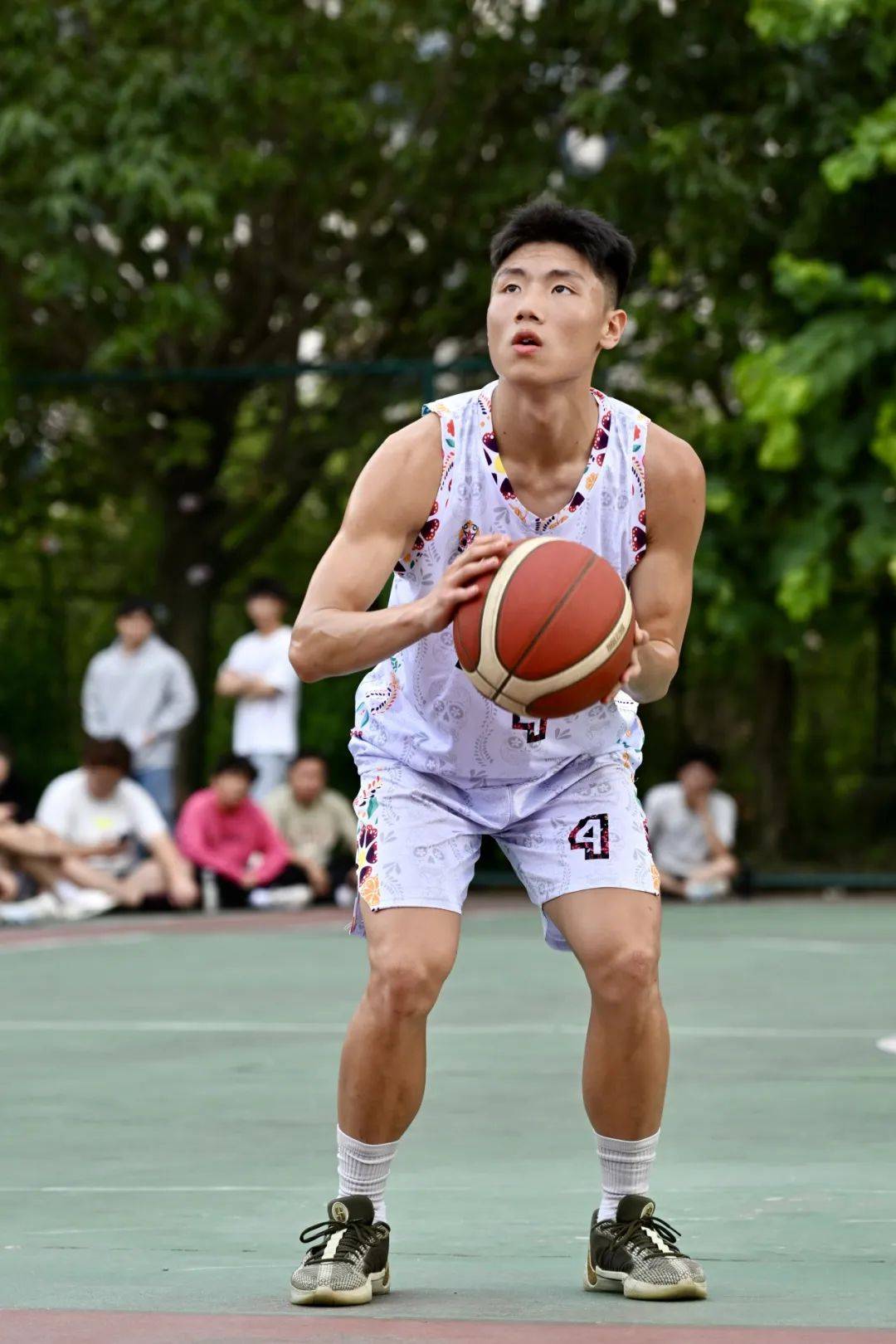 协作精神增强学生体质篮球运动match一起感受这场属于青春的狂欢吧!