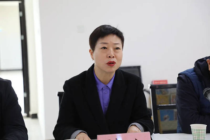 儒牛中隆农业发展有限公司资助延川县乾坤湾镇中心小学10万元