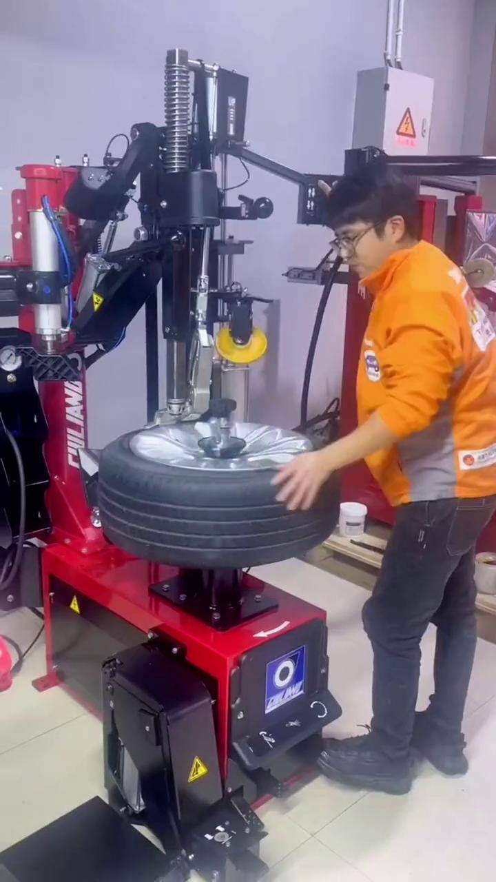 久良诺扒胎机,演示操作视频扒胎机 久良诺拆胎机 汽保工具 扒胎工具