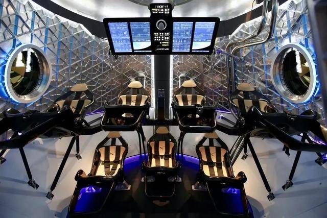 尖嘴猴腮!美国女宇航员瘦脱相,台专家:身体出现三个状况