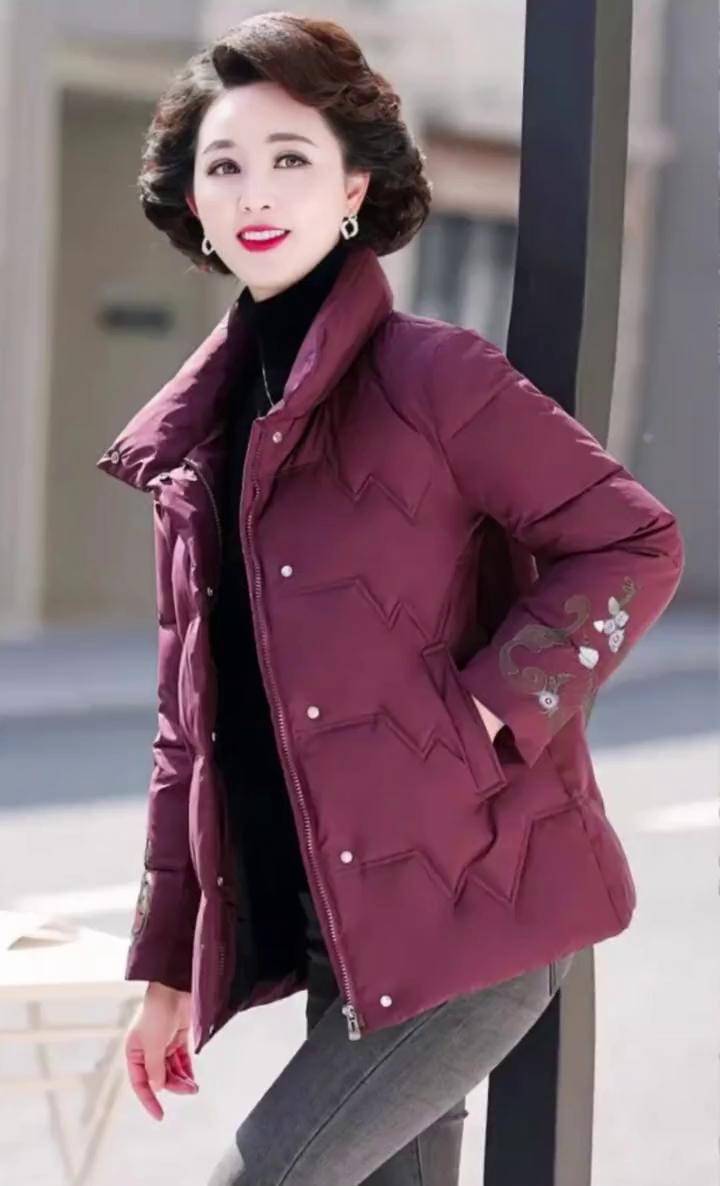 中老年百搭加厚妈妈冬装外套秋冬新款 棉衣棉服 棉服也能穿出时尚感