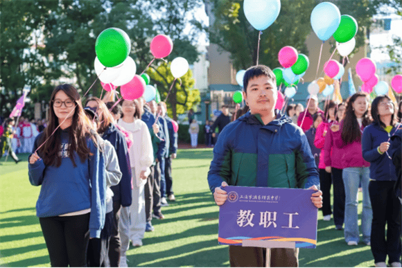 浦东模范中学校长图片