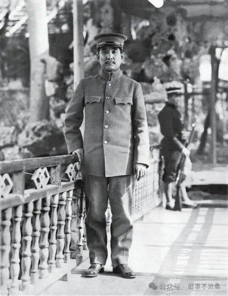旧事文摘:1912年,孙中山先生就任中华民国临时大总统老照片