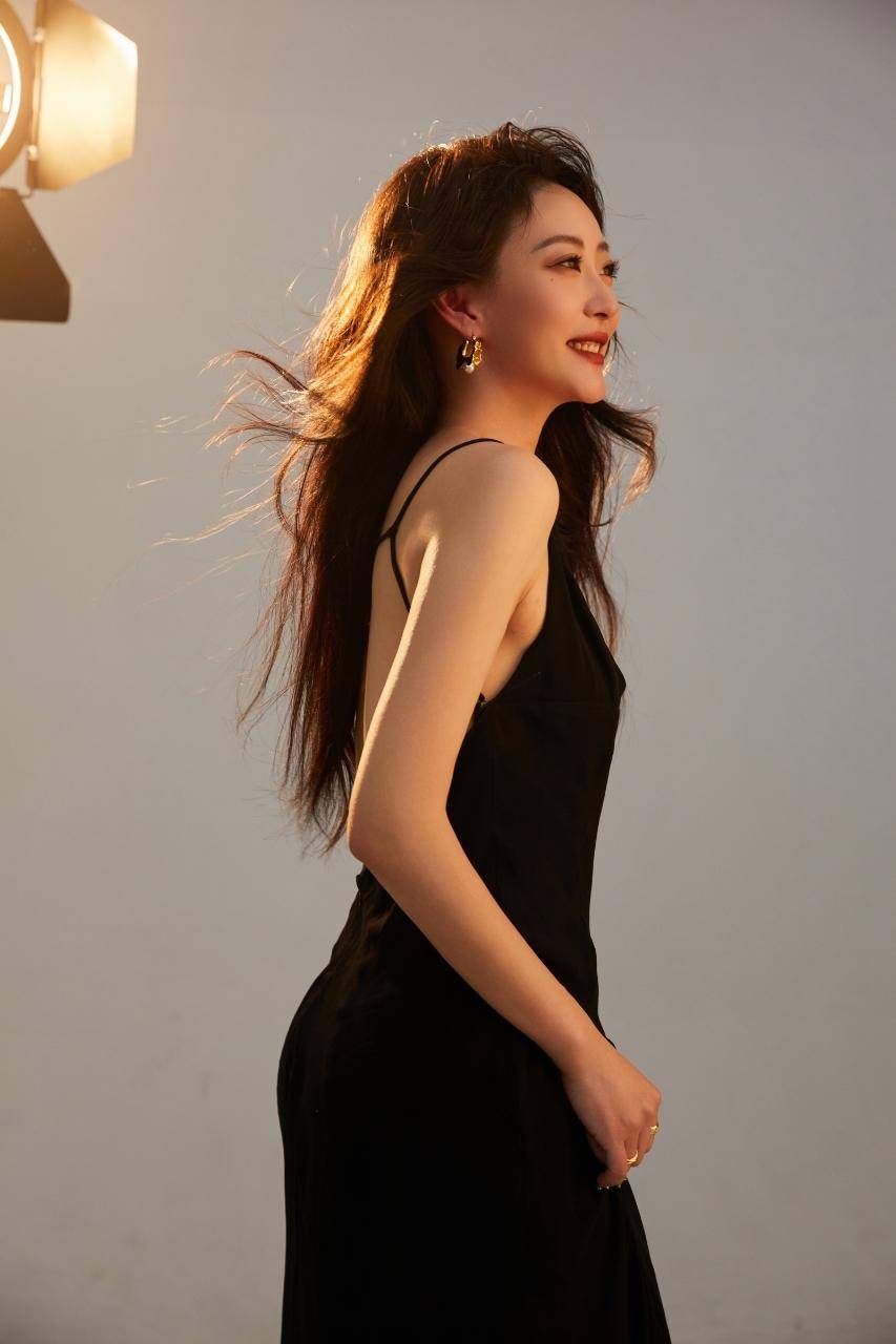 走近微短剧丨邬倩:34岁遇到"闪婚老伴"