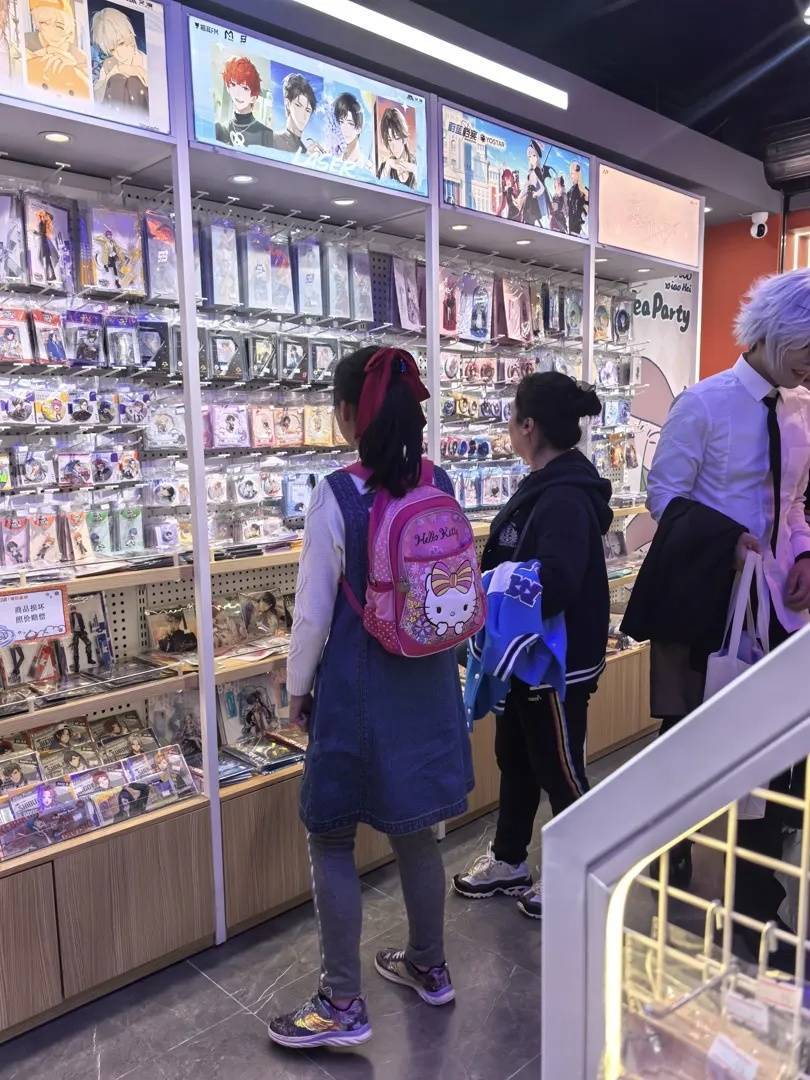 成百上千地买,北京还有中小学生因此被骗!“谷子”到底是啥? 成百上千地买,北京还有中小学生因此被骗!“谷子”到底是啥?