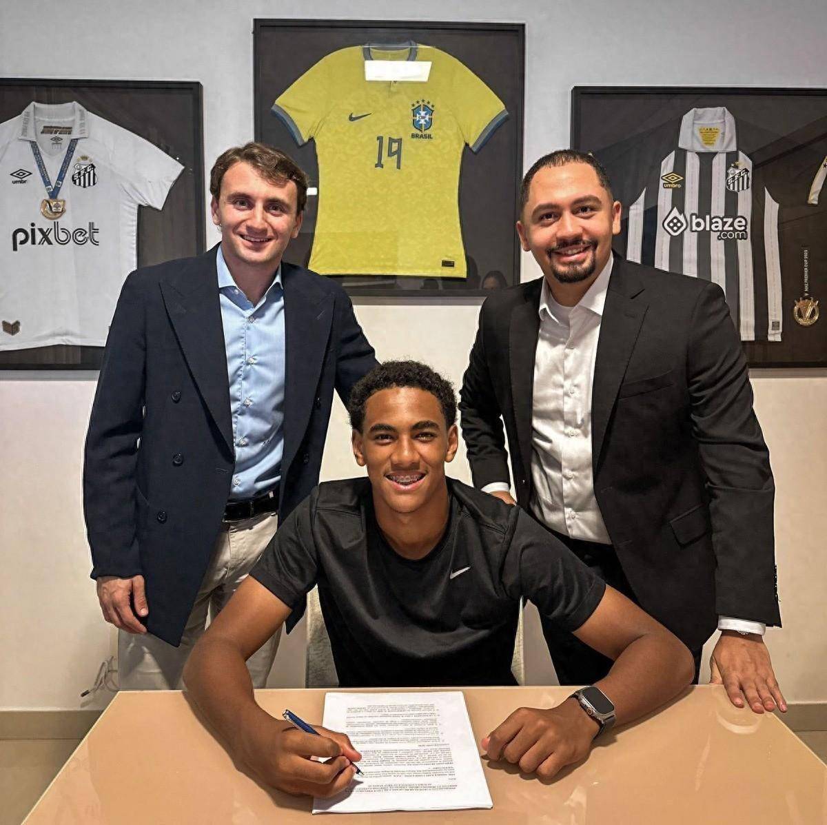 未来之星:2008年出生的巴西中锋费尔南多·坦克签约epic sports