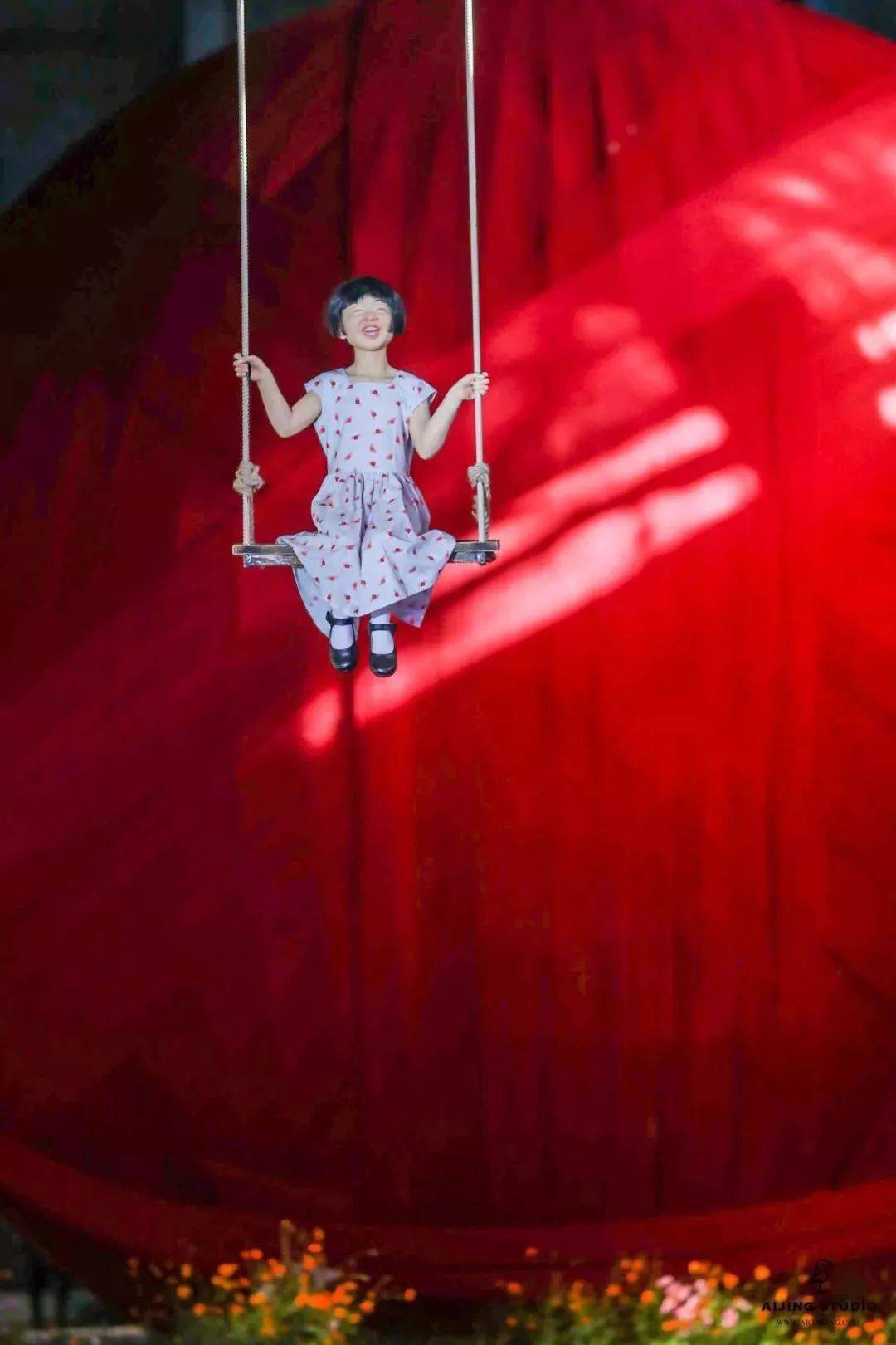 中国民谣第一女歌手,90年代内地女神,远走他乡20年,以另一种方式惊艳